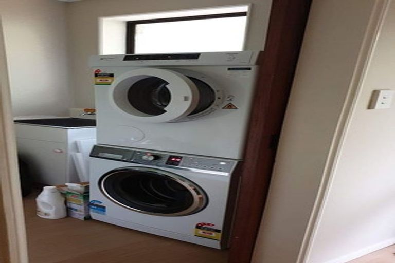 Photo of property in 15 Highland Place, Avonhead, Christchurch, 8042