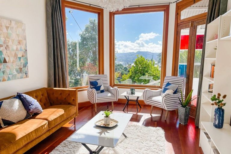 Photo of property in 33 Harland Street, Brooklyn, Wellington, 6021