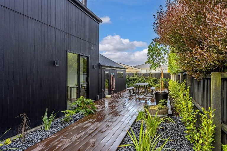 Photo of property in 5a Cherry Place, Casebrook, Christchurch, 8051