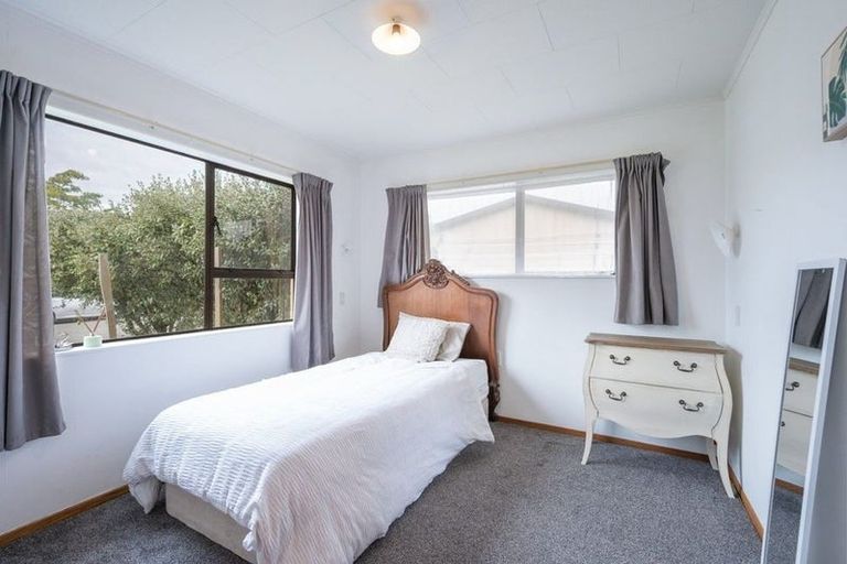 Photo of property in 7a Windlesham Place, Wakefield, 7025