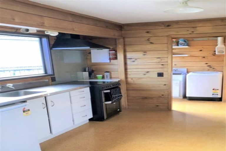 Photo of property in 64 Bassett Road, Johnsonville, Wellington, 6037