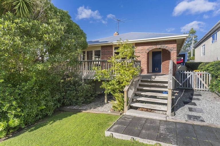 Photo of property in 8 Galloway Street, Mornington, Dunedin, 9011