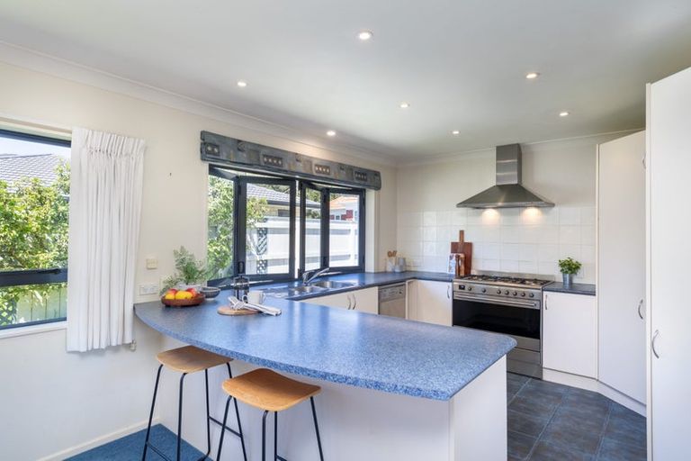 Photo of property in 9a Collingwood Street, Waterloo, Lower Hutt, 5011