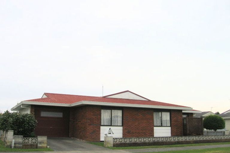 Photo of property in 22 Hinton Road, Taradale, Napier, 4112