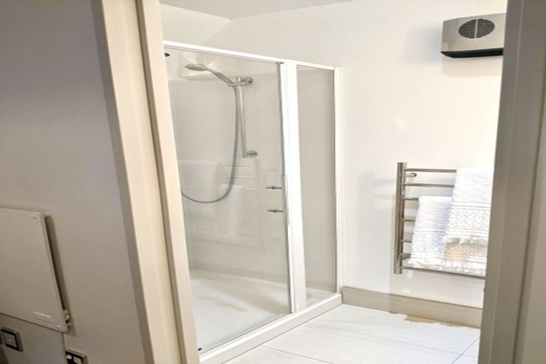 Photo of property in 54 Saddleback Grove, Karori, Wellington, 6012