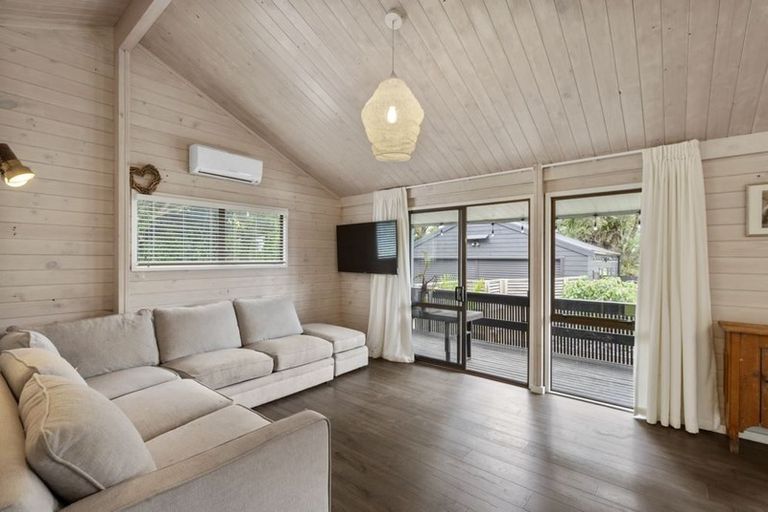 Photo of property in 5 Weranui Road, Waiwera, Orewa, 0994