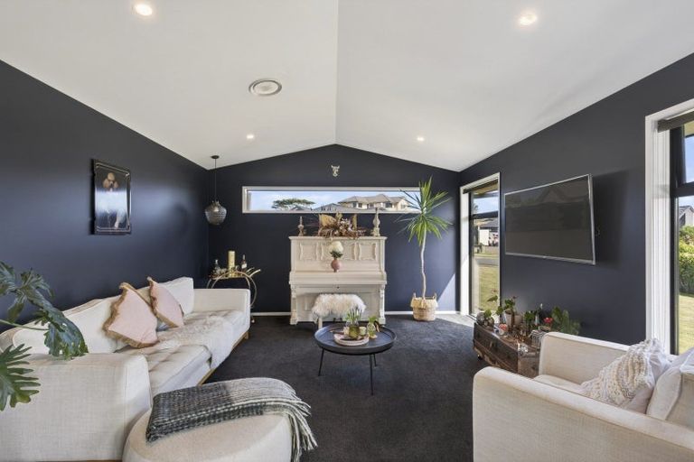 Photo of property in 44 Coby Sydney Drive, Bell Block, New Plymouth, 4312