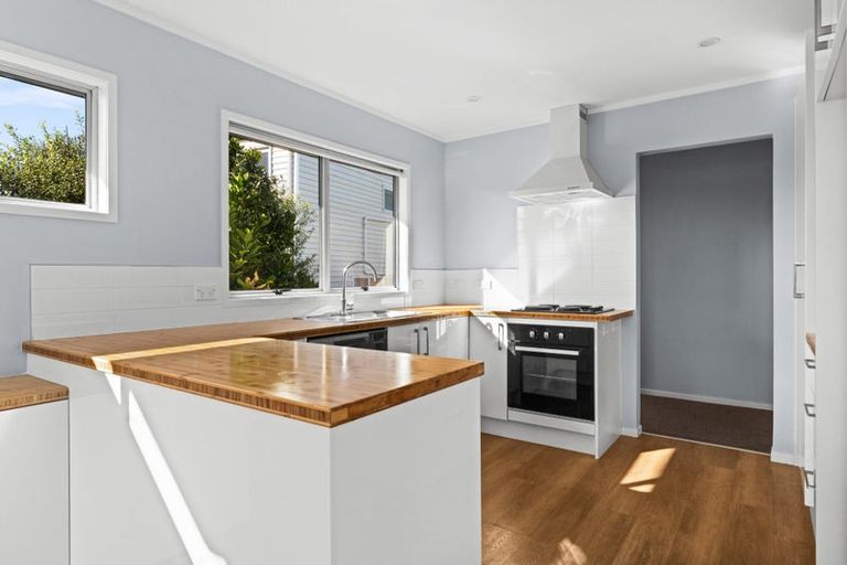 Photo of property in 12a Barnett Place, Pirimai, Napier, 4112