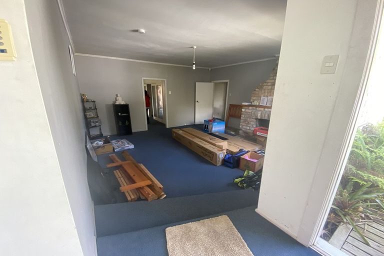 Photo of property in 87 Konini Road, Titirangi, Auckland, 0604