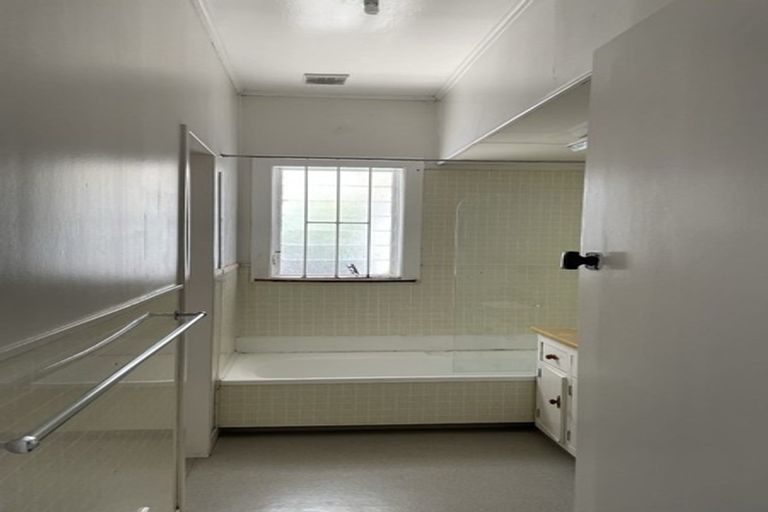 Photo of property in 2/144 Kolmar Road, Papatoetoe, Auckland, 2025