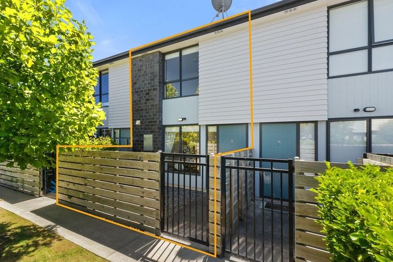 Photo of property in 13/14 Buffon Street, Waltham, Christchurch, 8023