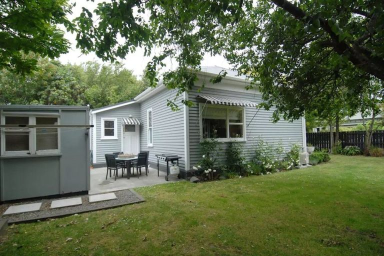 Photo of property in 4 Bronte Place, Waltham, Christchurch, 8023