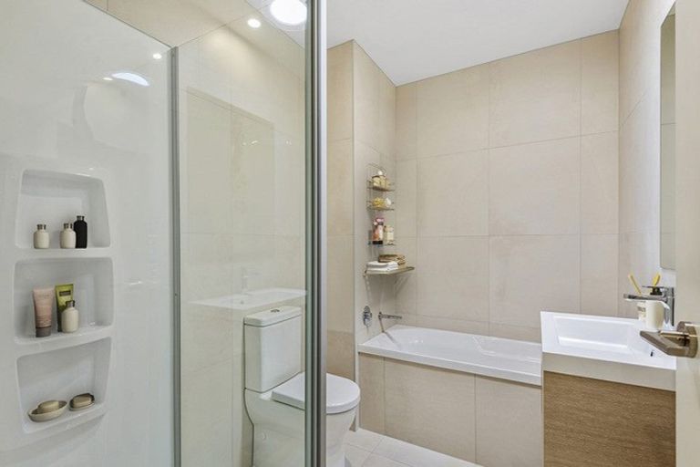 Photo of property in 1b Falabella Lane, Karaka, Papakura, 2113