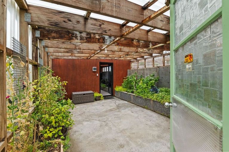 Photo of property in 1880 Mangorei Road, Mangorei, New Plymouth, 4371