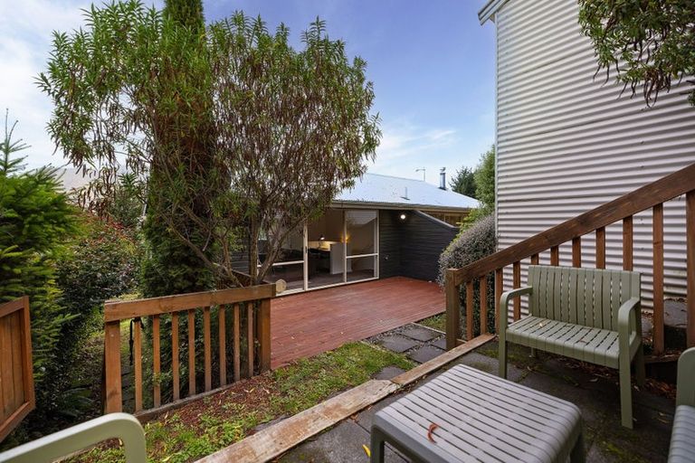 Photo of property in 2a Bird Place, Fernhill, Queenstown, 9300