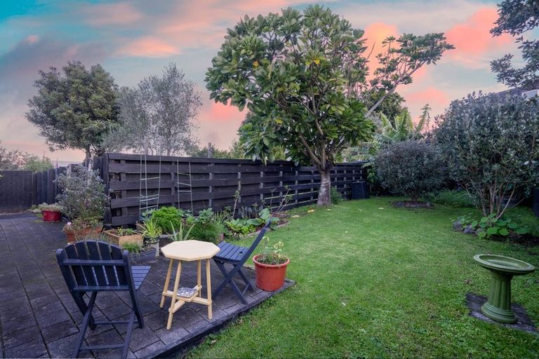 Photo of property in 2/59 Gardner Avenue, New Lynn, Auckland, 0600