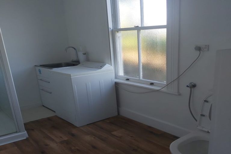 Photo of property in 2 Hinemoa Street, Birkenhead, Auckland, 0626