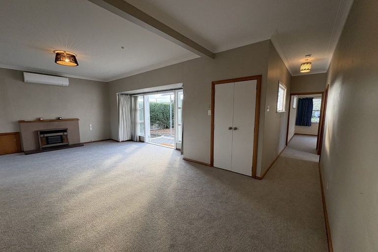 Photo of property in 17 Howard Road, Taradale, Napier, 4112