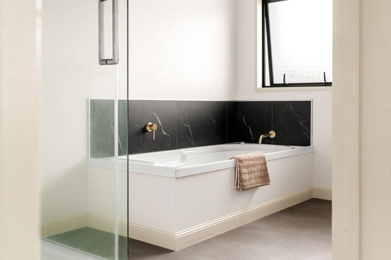 Photo of property in 51 Swayne Road, Cambridge, 3434