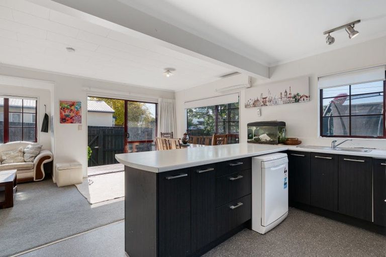 Photo of property in 16a Simpson Road, Papamoa Beach, Papamoa, 3118