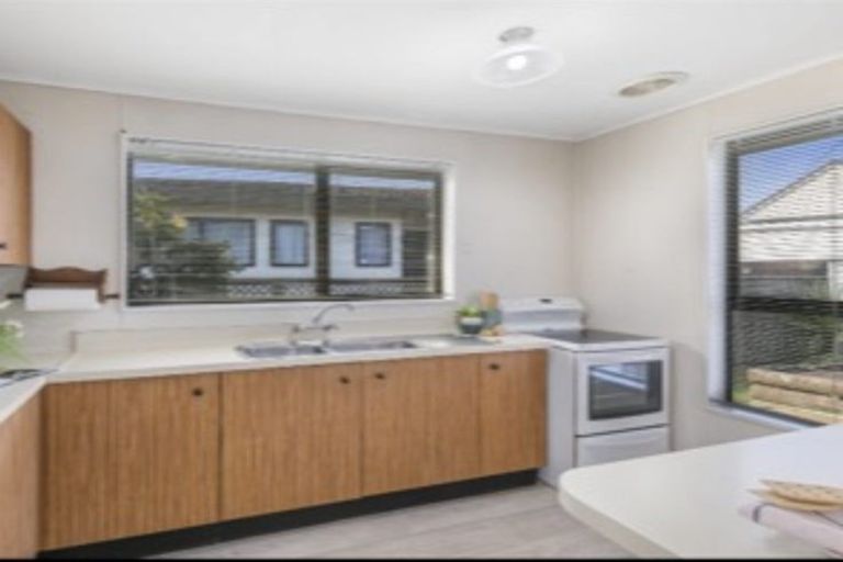 Photo of property in 29a Hardy Street, Waterloo, Lower Hutt, 5011