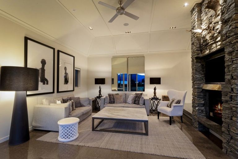 Photo of property in 11 Carlin Creek Drive, Drift Bay, Queenstown, 9371