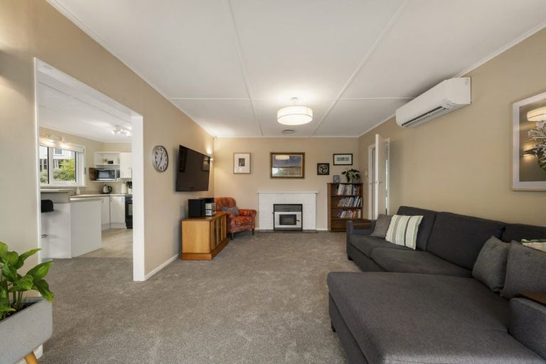Photo of property in 39 Mark Avenue, Paparangi, Wellington, 6037