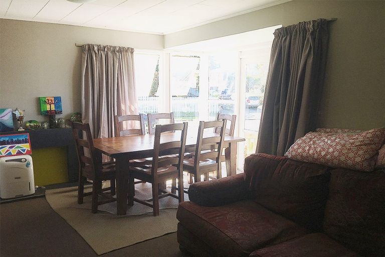 Photo of property in 5 Paine Place, Mangere, Auckland, 2022