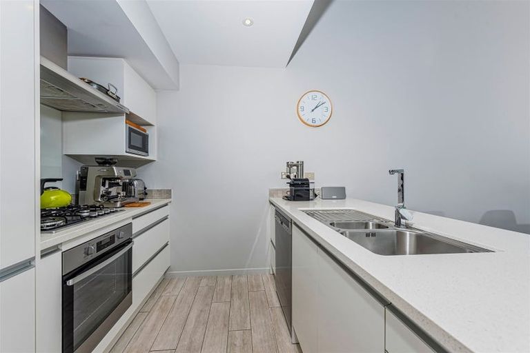 Photo of property in 4 Liquidambar Drive, Hobsonville, Auckland, 0616