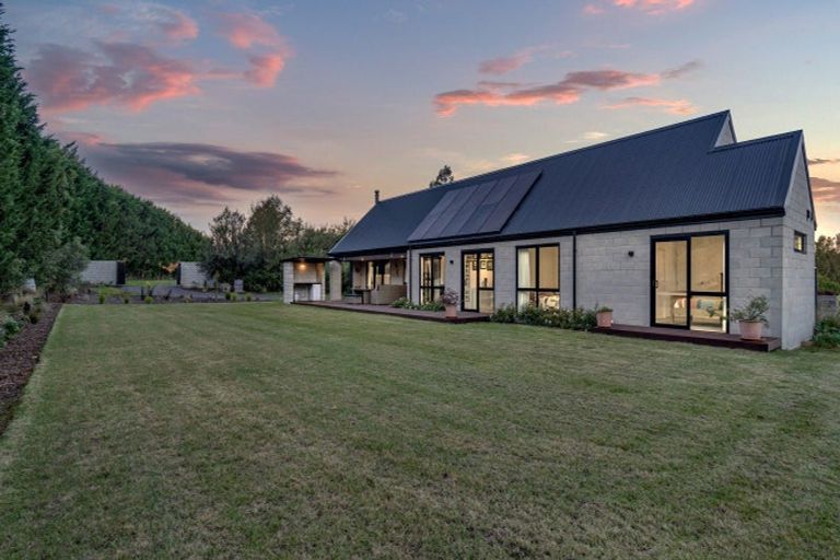 Photo of property in 7 Adian Way, Loburn, Rangiora, 7472