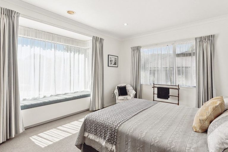 Photo of property in 4 Maple Lane, Waikanae, 5036