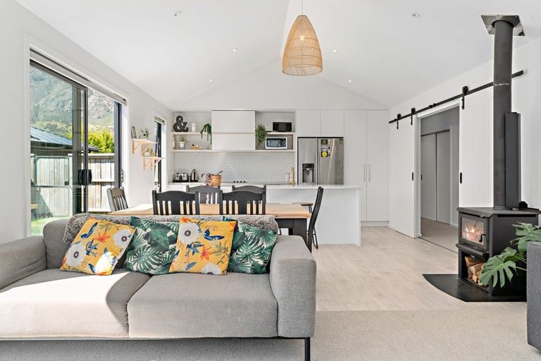 Photo of property in 7 Maize Street, Jacks Point, Queenstown, 9371