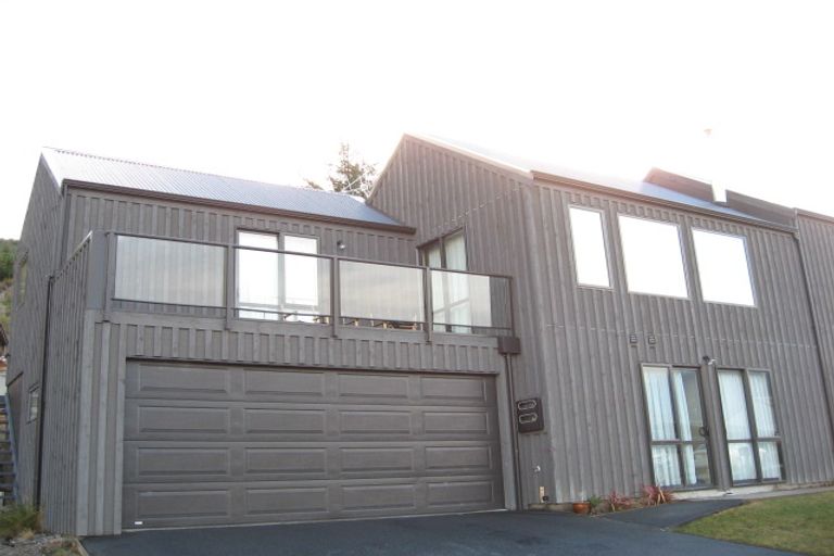 Photo of property in 10 Stone Ridge Place, Queenstown, 9300