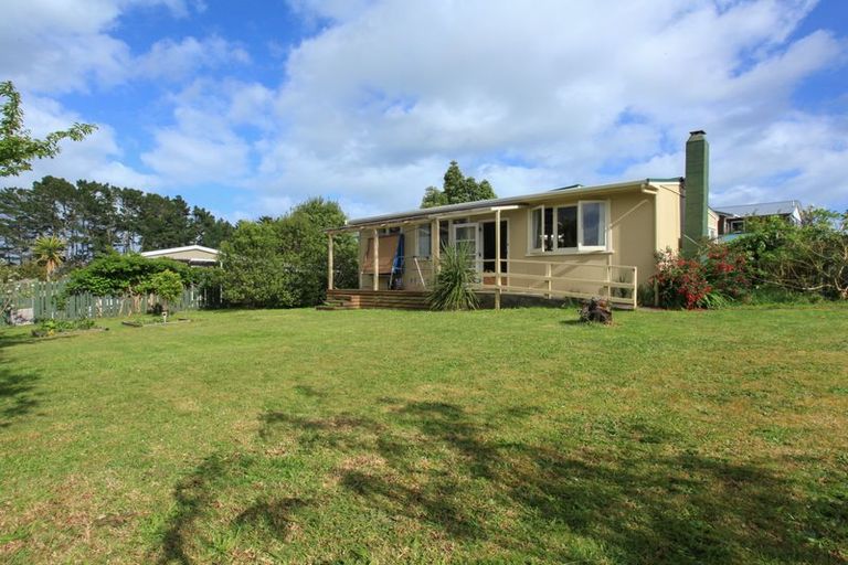 Photo of property in 2 Pokohui Avenue, Raglan, 3225