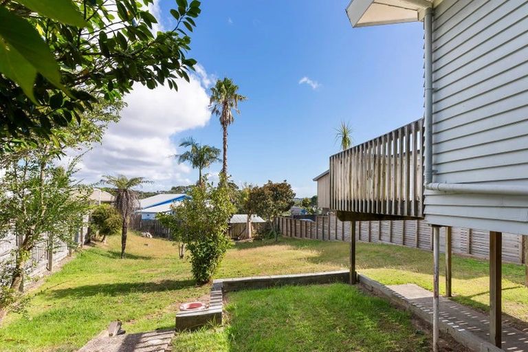Photo of property in 83 Matipo Road, Mairangi Bay, Auckland, 0630