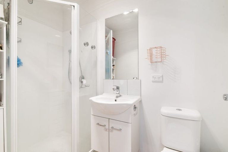 Photo of property in 16 Pangu Way, Mangere, Auckland, 2022