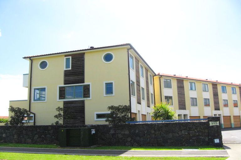 Photo of property in 4/595 Laurie Southwick Parade, Gulf Harbour, Whangaparaoa, 0930