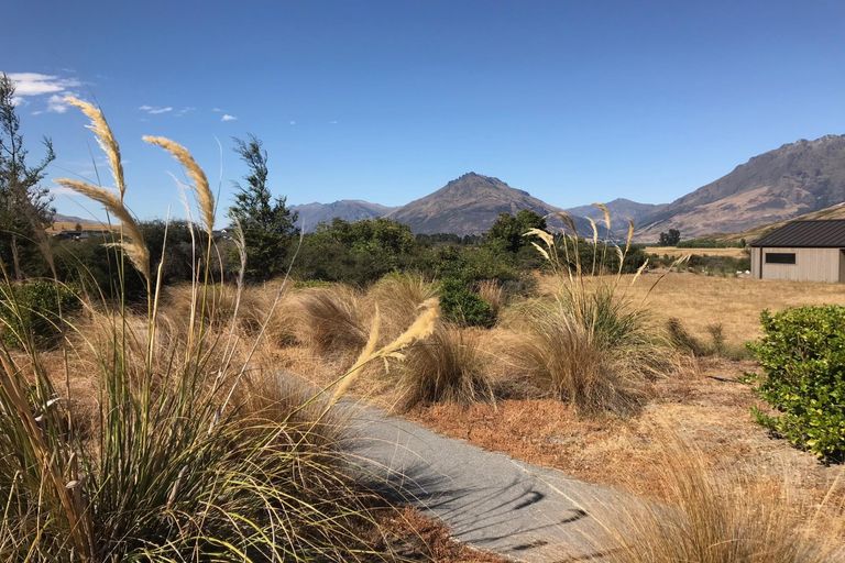 Photo of property in 9 Kerrera Lane, Jacks Point, Queenstown, 9371