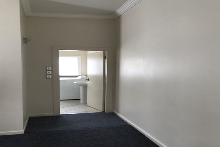 Photo of property in 16a Thompson Street, Mount Cook, Wellington, 6011