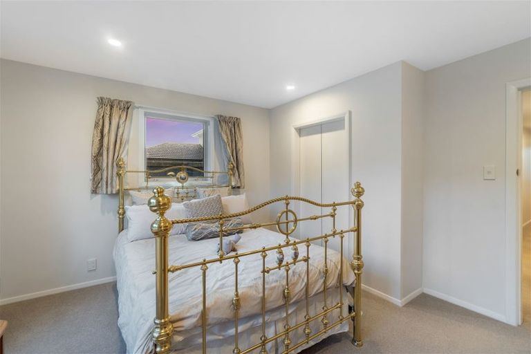 Photo of property in 139 Centaurus Road, Saint Martins, Christchurch, 8022