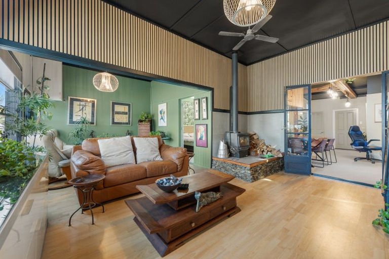 Photo of property in 28 Huron Street, East Gore, Gore, 9710