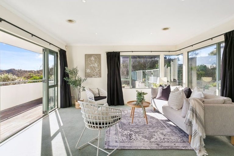 Photo of property in 1 Becker Way, Karori, Wellington, 6012