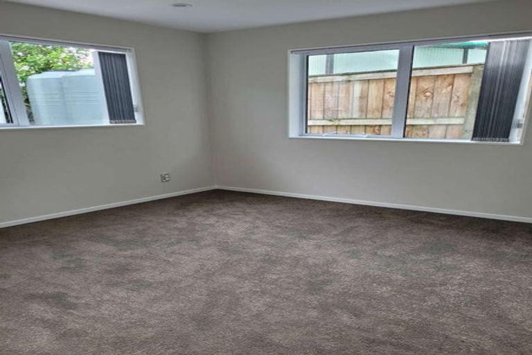 Photo of property in 14 Ware Place, Pakuranga Heights, Auckland, 2010