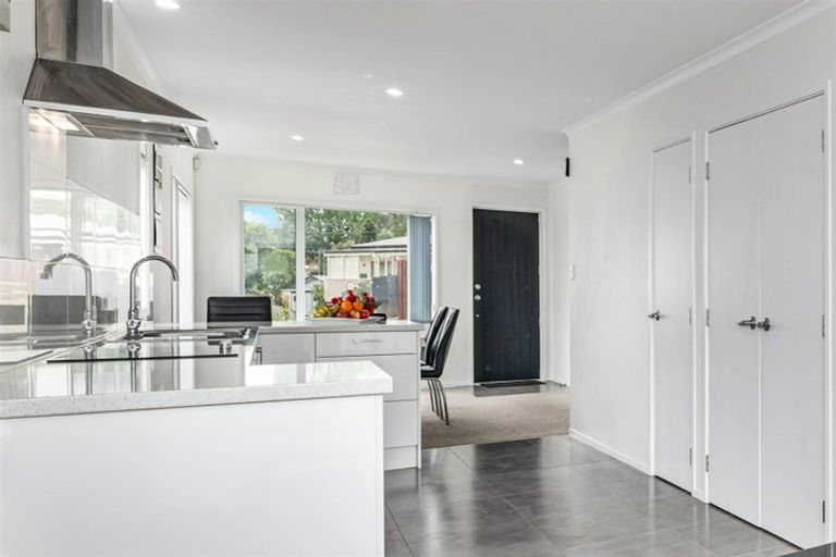 Photo of property in 1/67a Metcalfe Road, Ranui, Auckland, 0612
