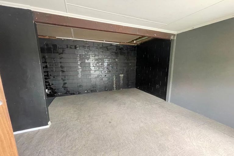 Photo of property in 305 Don Buck Road, Massey, Auckland, 0614