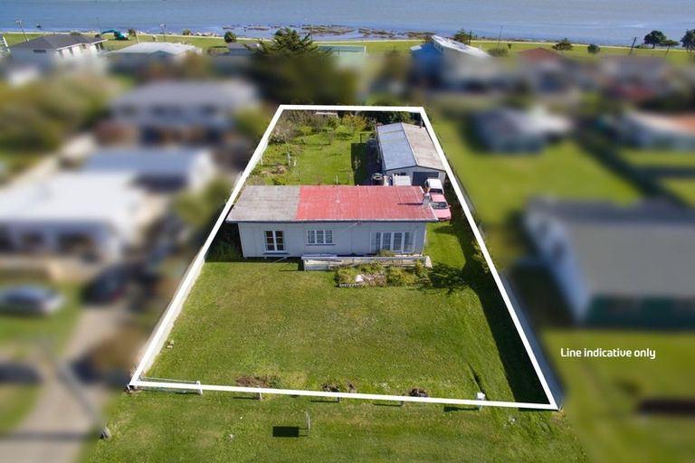 Photo of property in 32 Shortt Street, Foxton Beach, Foxton, 4815