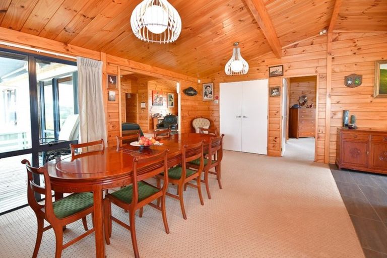 Photo of property in 535 Peak Road, Helensville, 0875