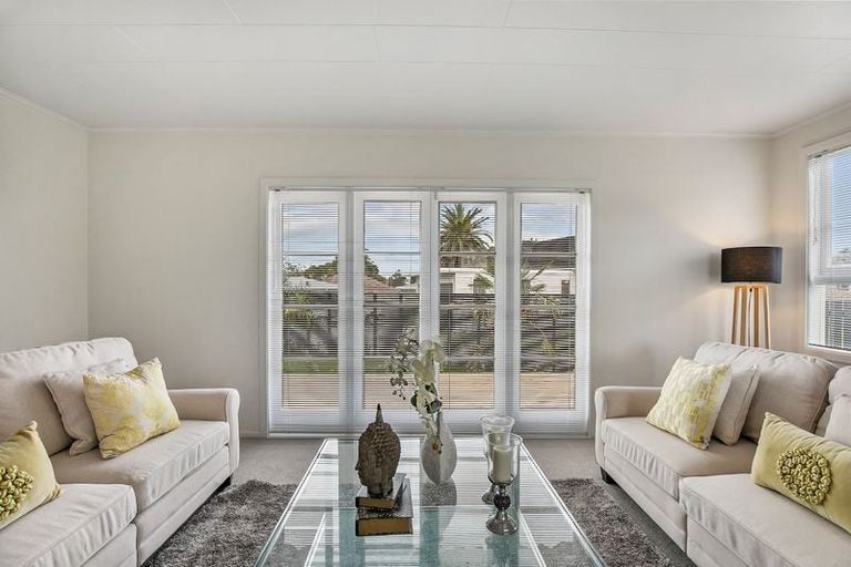 Photo of property in 1/30 Imrie Avenue, Mangere, Auckland, 2022