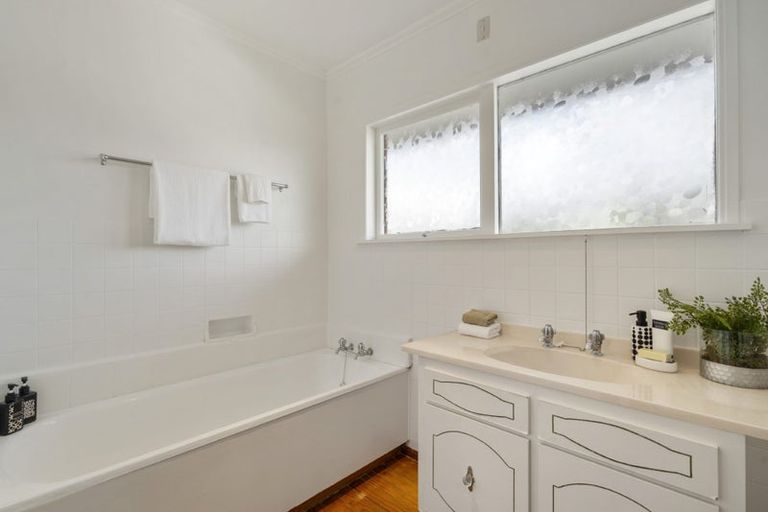 Photo of property in 85 Glamorgan Drive, Torbay, Auckland, 0630