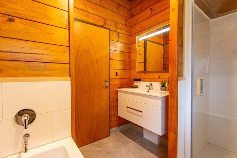 Photo of property in 4 Icarus Place, Sunnybrook, Rotorua, 3015